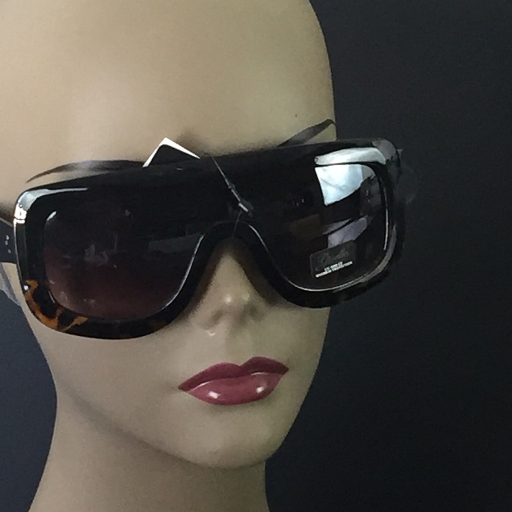 Giselle Oversized Trendy Sunglasses ☀️